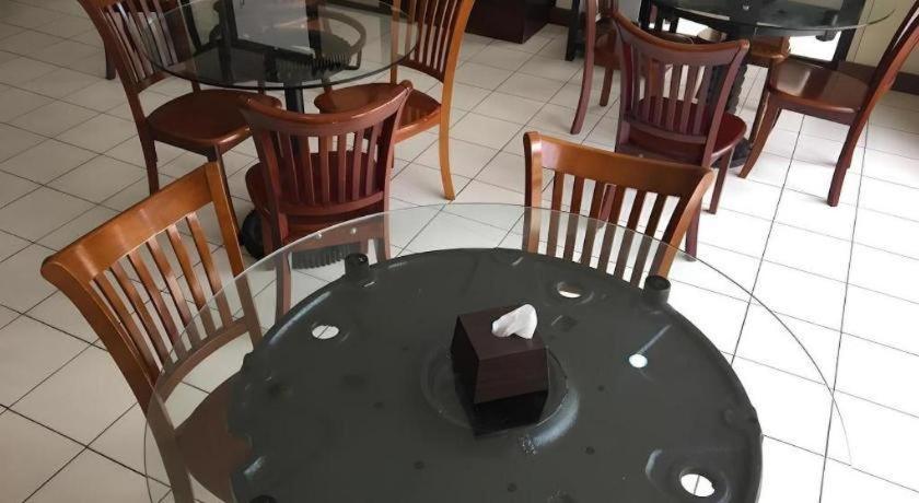 埃尔哈希恩德罗私人酒店 伊洛伊洛 外观 照片